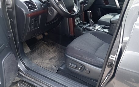 Toyota Land Cruiser Prado 150 рестайлинг 2, 2015 год, 3 800 000 рублей, 8 фотография