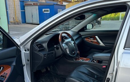 Toyota Camry, 2008 год, 1 250 000 рублей, 8 фотография