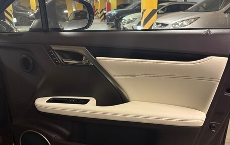 Lexus RX IV рестайлинг, 2016 год, 4 000 000 рублей, 12 фотография