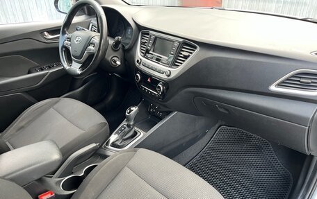 Hyundai Solaris II рестайлинг, 2017 год, 1 180 000 рублей, 11 фотография