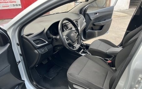 Hyundai Solaris II рестайлинг, 2017 год, 1 180 000 рублей, 10 фотография