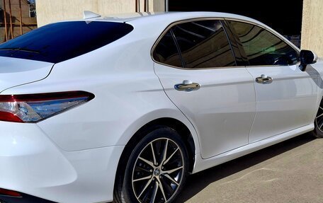 Toyota Camry, 2018 год, 2 550 000 рублей, 1 фотография