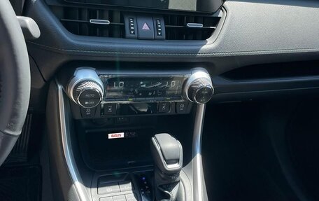 Toyota RAV4, 2025 год, 3 660 000 рублей, 8 фотография