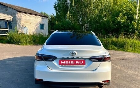 Toyota Camry, 2021 год, 3 300 000 рублей, 17 фотография