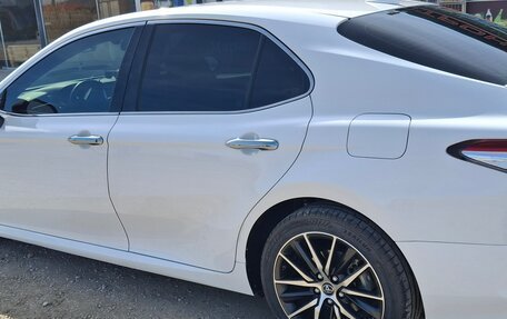 Toyota Camry, 2018 год, 2 550 000 рублей, 2 фотография