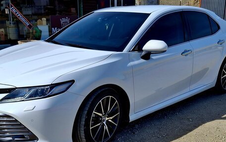 Toyota Camry, 2018 год, 2 550 000 рублей, 5 фотография