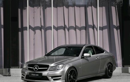 Mercedes-Benz C-Класс, 2011 год, 1 650 000 рублей, 1 фотография
