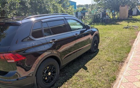 Volkswagen Tiguan II, 2019 год, 2 550 000 рублей, 2 фотография
