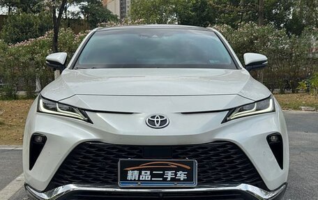 Toyota Venza, 2022 год, 2 445 045 рублей, 2 фотография