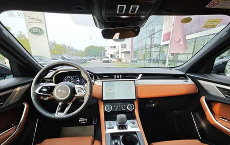 Jaguar F-Pace, 2022 год, 4 000 000 рублей, 6 фотография