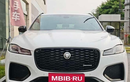 Jaguar F-Pace, 2022 год, 4 000 000 рублей, 2 фотография