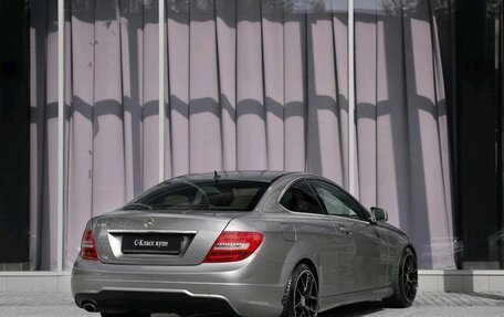 Mercedes-Benz C-Класс, 2011 год, 1 650 000 рублей, 4 фотография