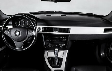 BMW 3 серия, 2011 год, 1 465 000 рублей, 13 фотография