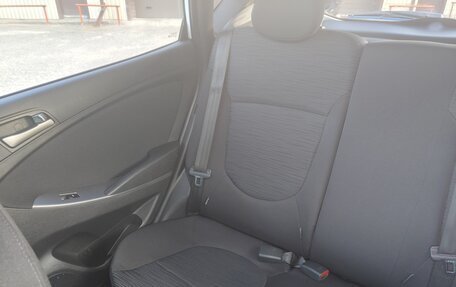 Hyundai Solaris II рестайлинг, 2015 год, 865 000 рублей, 31 фотография