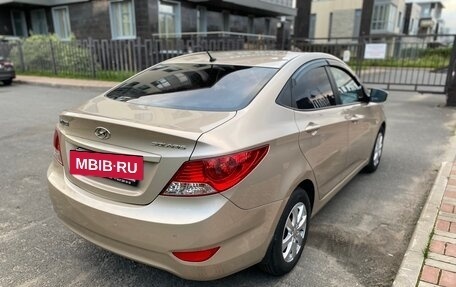 Hyundai Solaris II рестайлинг, 2013 год, 990 000 рублей, 5 фотография
