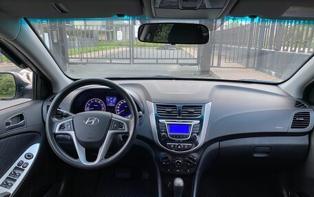 Hyundai Solaris II рестайлинг, 2013 год, 990 000 рублей, 16 фотография