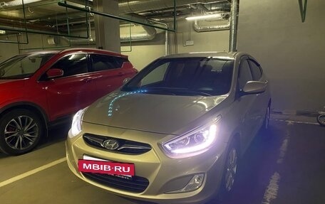 Hyundai Solaris II рестайлинг, 2013 год, 990 000 рублей, 26 фотография