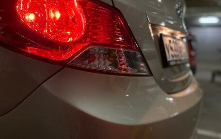 Hyundai Solaris II рестайлинг, 2013 год, 990 000 рублей, 28 фотография