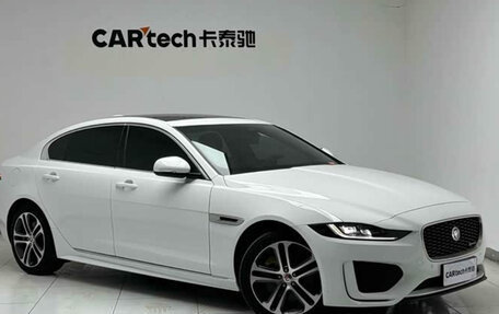 Jaguar XE I рестайлинг, 2022 год, 2 270 000 рублей, 3 фотография