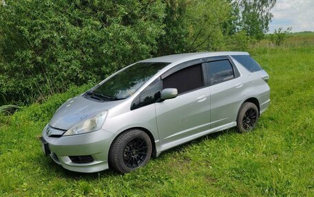 Honda Fit Shuttle I рестайлинг, 2011 год, 1 200 000 рублей, 2 фотография