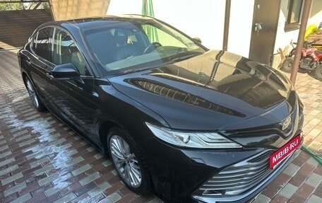Toyota Camry, 2018 год, 2 900 000 рублей, 8 фотография