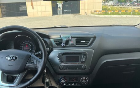KIA Rio III рестайлинг, 2013 год, 965 000 рублей, 9 фотография