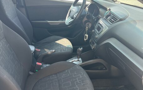 KIA Rio III рестайлинг, 2013 год, 965 000 рублей, 8 фотография