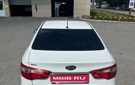 KIA Rio III рестайлинг, 2013 год, 965 000 рублей, 5 фотография