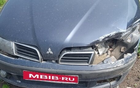 Mitsubishi Carisma I, 2002 год, 105 000 рублей, 4 фотография