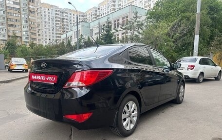 Hyundai Solaris II рестайлинг, 2016 год, 999 999 рублей, 4 фотография