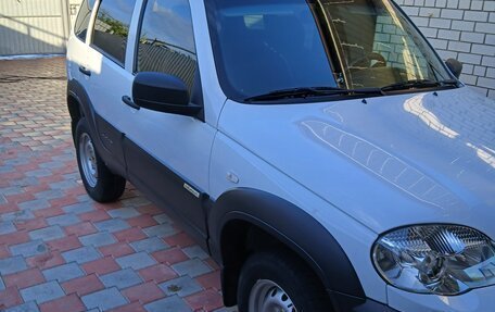 Chevrolet Niva I рестайлинг, 2017 год, 680 000 рублей, 1 фотография
