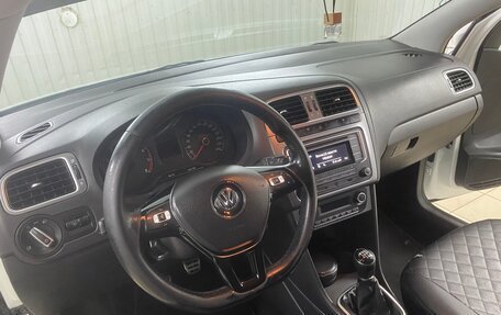 Volkswagen Polo VI (EU Market), 2016 год, 800 000 рублей, 3 фотография