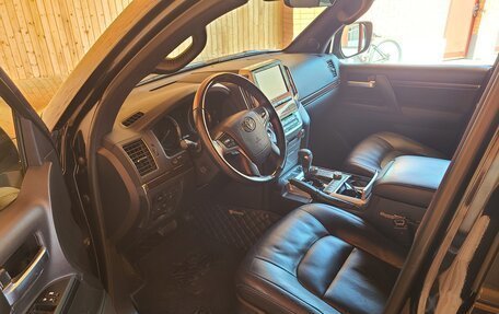 Toyota Land Cruiser 200, 2016 год, 4 600 000 рублей, 5 фотография