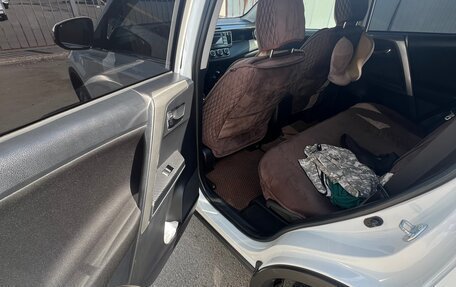 Toyota RAV4, 2014 год, 1 940 000 рублей, 7 фотография
