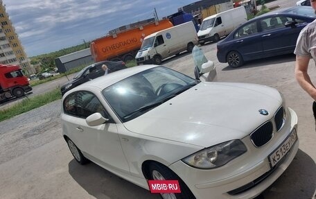 BMW 1 серия, 2011 год, 830 000 рублей, 6 фотография