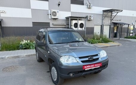 Chevrolet Niva I рестайлинг, 2011 год, 290 000 рублей, 3 фотография