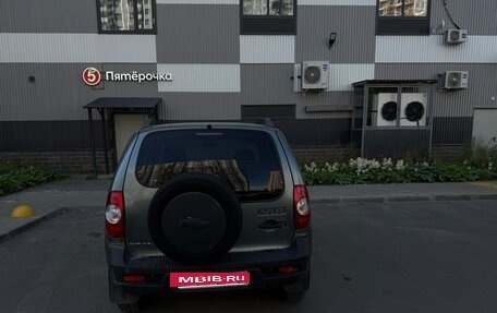 Chevrolet Niva I рестайлинг, 2011 год, 290 000 рублей, 8 фотография