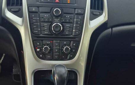 Opel Astra J, 2014 год, 1 040 000 рублей, 11 фотография