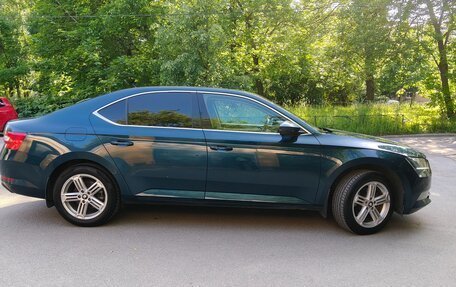 Skoda Superb III рестайлинг, 2015 год, 1 850 000 рублей, 2 фотография