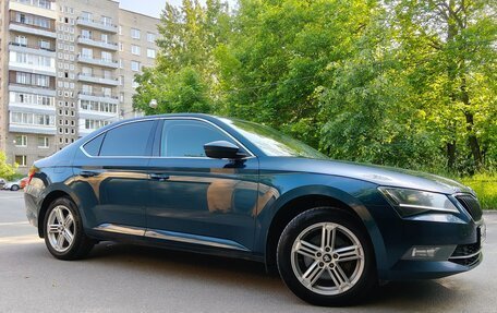 Skoda Superb III рестайлинг, 2015 год, 1 850 000 рублей, 3 фотография