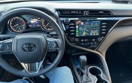 Toyota Camry, 2018 год, 3 099 000 рублей, 9 фотография