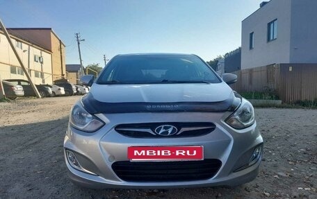 Hyundai Solaris II рестайлинг, 2012 год, 670 000 рублей, 3 фотография