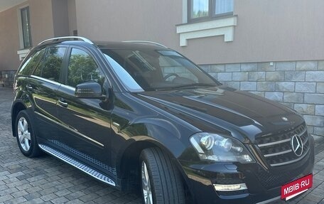 Mercedes-Benz M-Класс, 2011 год, 2 300 000 рублей, 3 фотография