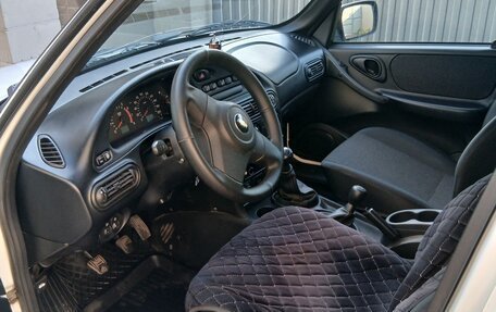 Chevrolet Niva I рестайлинг, 2017 год, 680 000 рублей, 8 фотография