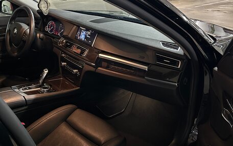 BMW 7 серия, 2014 год, 3 050 000 рублей, 7 фотография