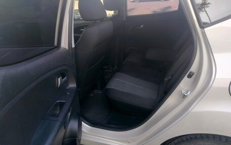 KIA Venga I, 2011 год, 800 000 рублей, 11 фотография