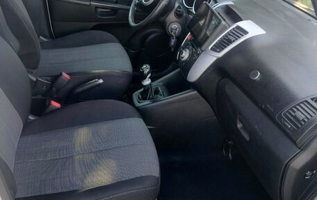 KIA Venga I, 2011 год, 800 000 рублей, 14 фотография