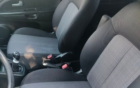 KIA Venga I, 2011 год, 800 000 рублей, 23 фотография