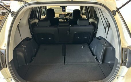 Toyota Wish II, 2013 год, 1 899 900 рублей, 19 фотография