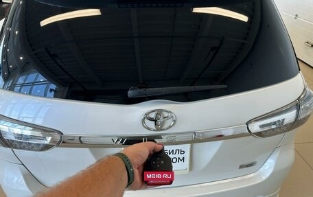 Toyota Wish II, 2013 год, 1 899 900 рублей, 24 фотография